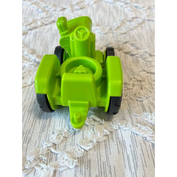 Fisher-Price Little People Helpful Harvester Tractor Farm Vehicle Figure Set - Picture 4 of 5